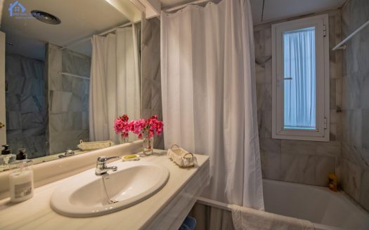 Puerto Banus Los Naranjos