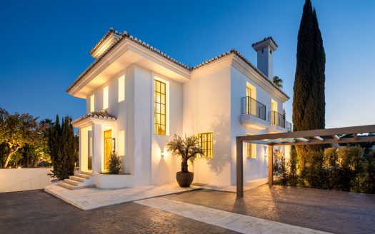 Villa in Nueva Andalucia, Marbella