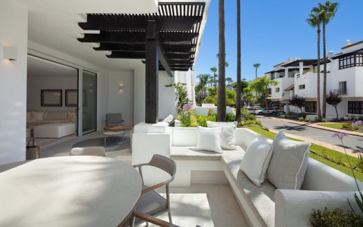 Iberis 1-2, Puente Romano Resort, Marbella Golden Mile – Where Resort Living Meets Refined Design