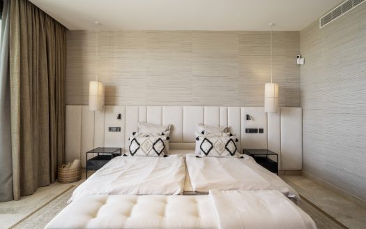 Alberca 5 – Casares del Sol, Casares Golf: Where Andalusian Charm Meets Contemporary Grandeur