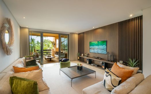 Mansion Club, Marbella Golden Mile – Where Modern Elegance Meets Mediterranean Serenity